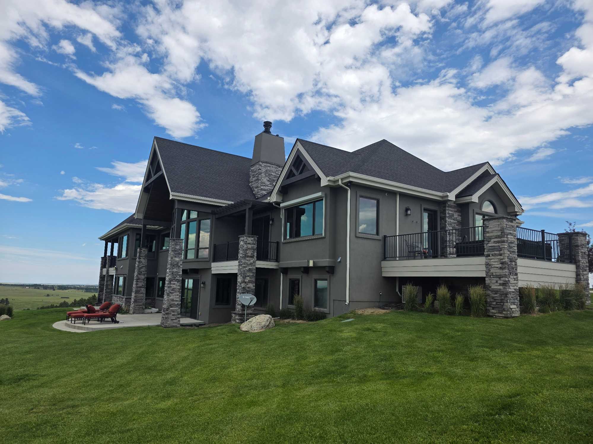 Spotless windows of a Denver CO home shining in the sun